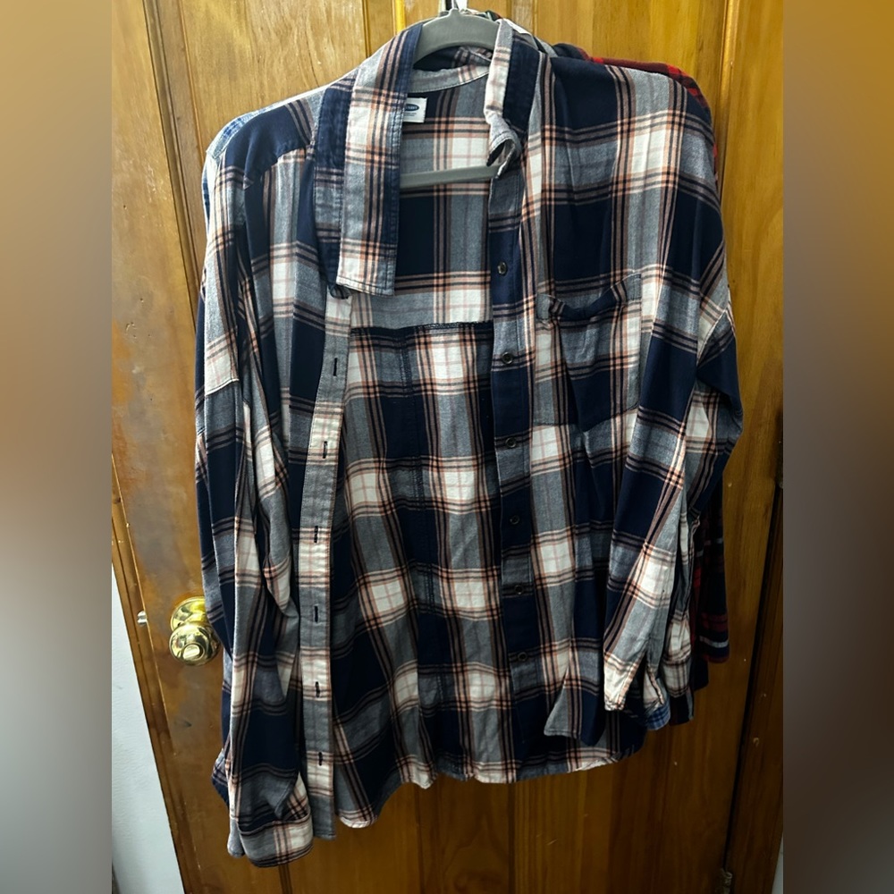 Navy blue plaid boy flannel from old navy. Size 2x